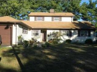 41 Shawmont Ln, Willingboro, NJ 08046