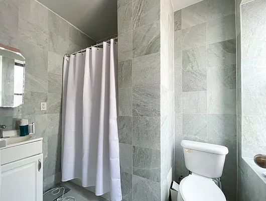 Rented by Kahen Properties | media 20