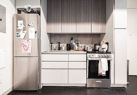 3rd image of 231 Winthrop St #1F