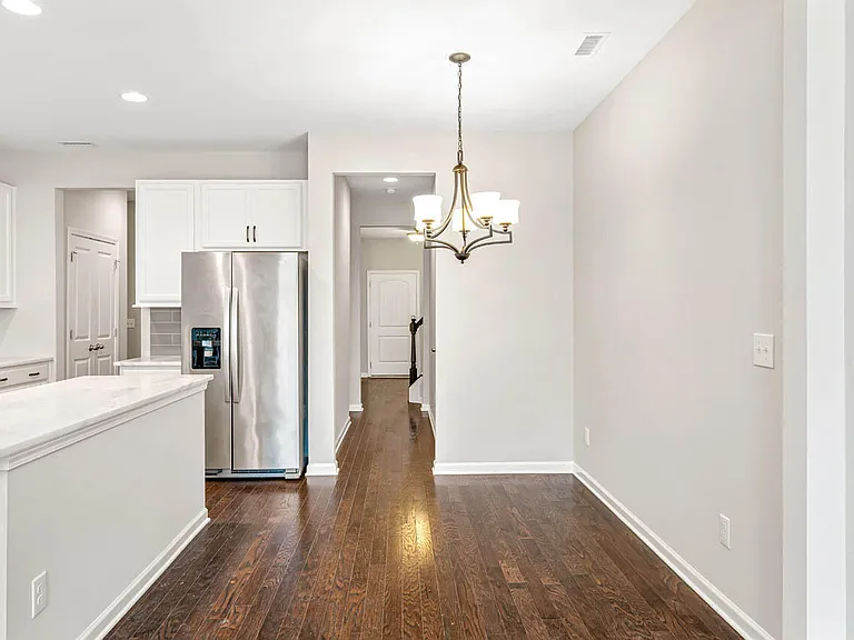 506 Aronia — Photo 12