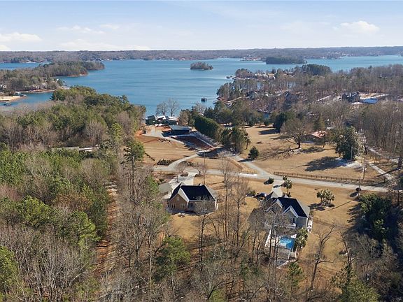 2nd image of 9069 Fairview Church Rd