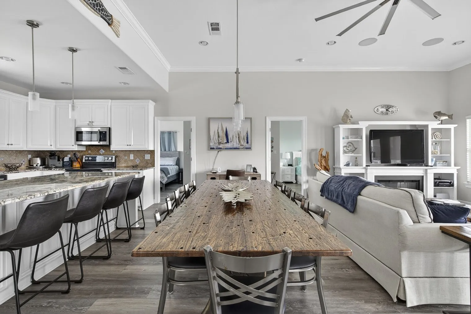 4 bed, 2.0 bath, 1528 sqft, $4,928 — Photo 1