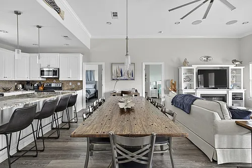 956 Biscayne #ID1560830P Photo 1 956 Biscayne #ID1560830P Photo 1