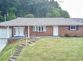 112 Oak St, Dunbar, WV 25064