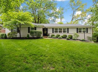 920 N Berry Rd, Saint Louis, MO 63122