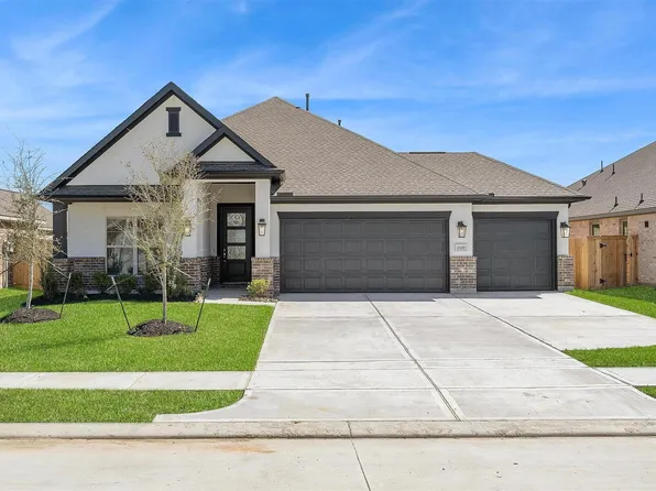 1537 Apache Heights Dr, Dayton, TX 77535