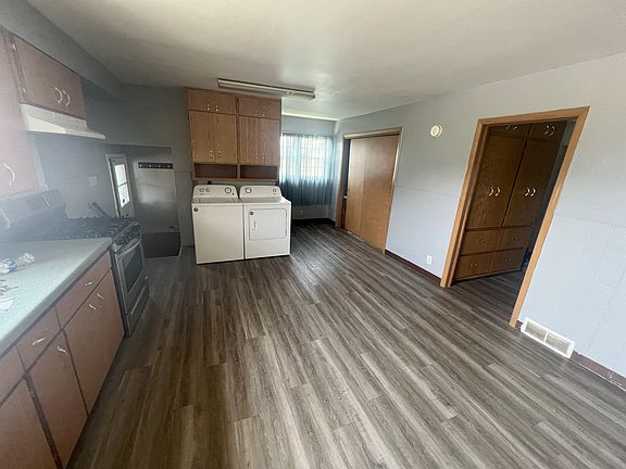 Washer/Dryer in the back of the kitchen