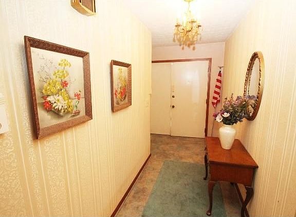 Entry/Foyer