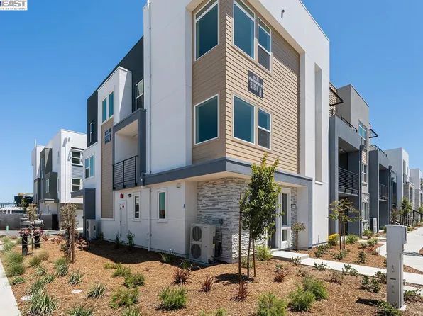 527 Martin Mariner Ave, Alameda, CA 94501