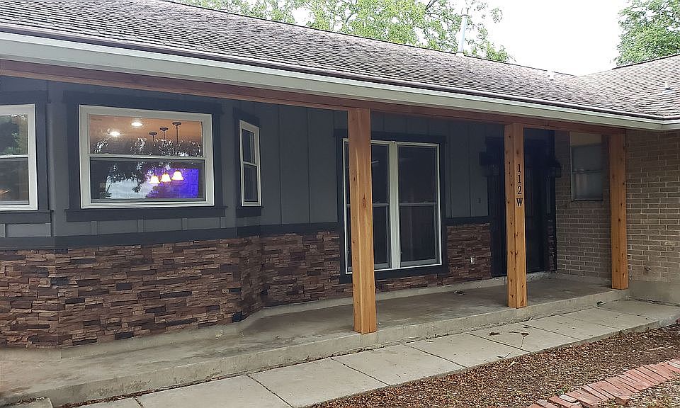 1st image of 112 W Mimosa Cir