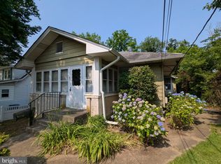 48 S Clinton Ave, Maple Shade, NJ 08052
