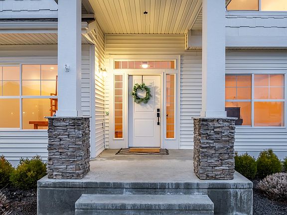 2nd image of 1033 S Whistler Ct