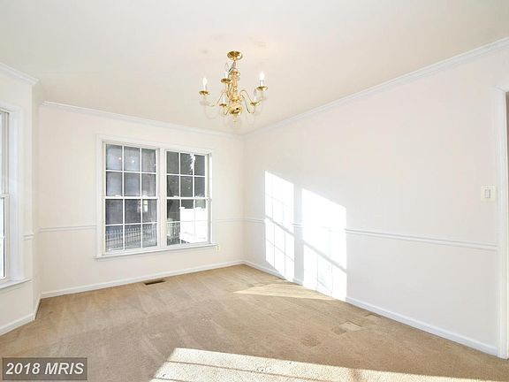 5th image of 108 Aqueduct Ct