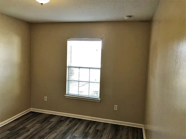3201 Ginny Lake Dr — Photo 18