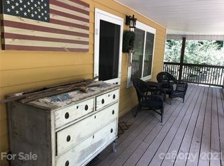 78 Spellbound Rd, Waynesville, NC 28785