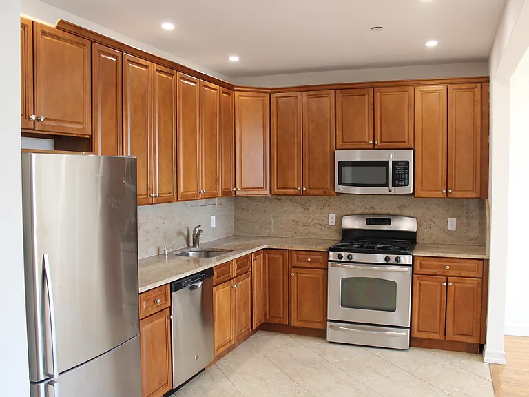 562 Court St #5B — Photo 3