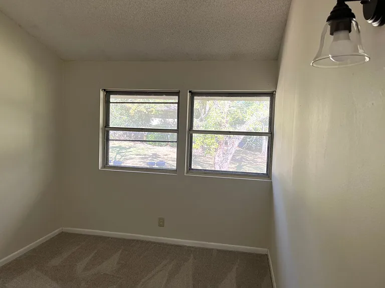 2307 Colony Dr SW — Photo 7