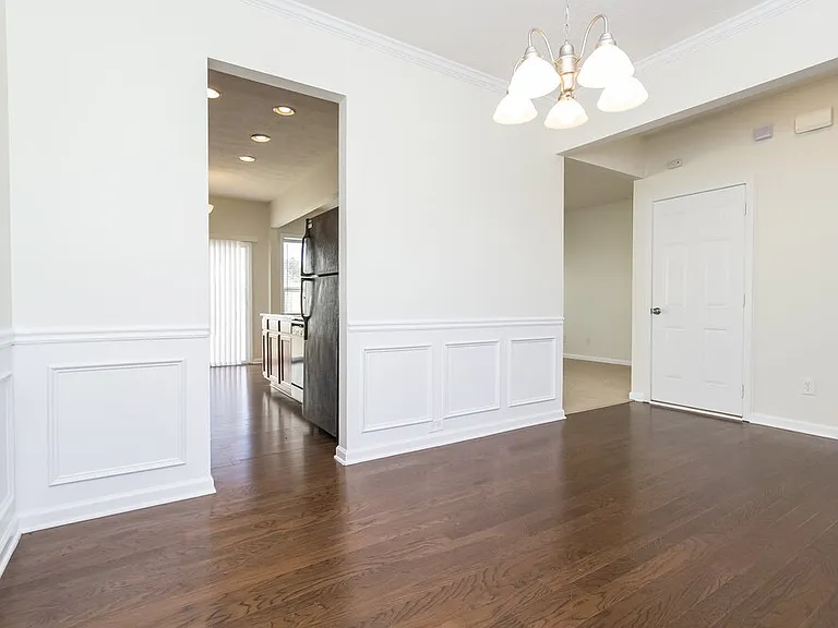815 Forsythia Way — Photo 6