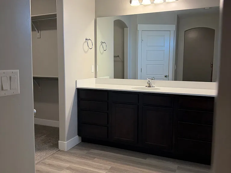 132 N Foxmoor Way — Photo 13
