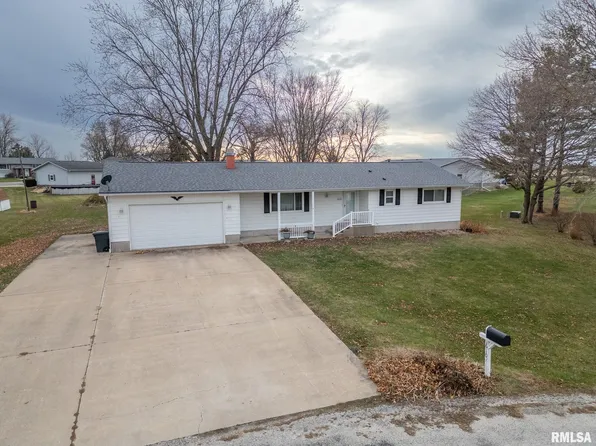 610 N Country Ln, Abingdon, IL 61410