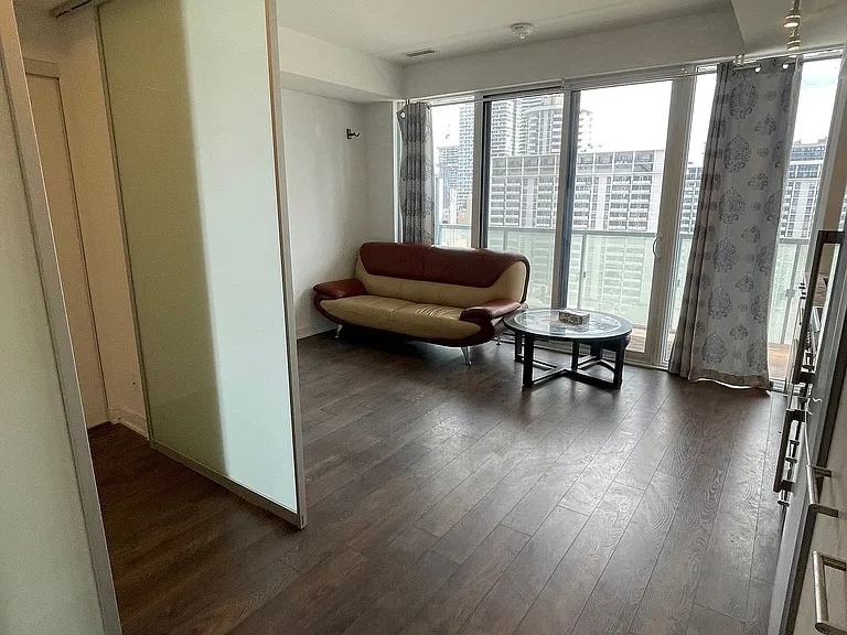 28 Wellesley St E #1203 — Photo 7