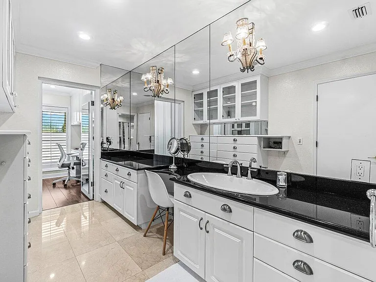 1400 Lands End Rd — Photo 17