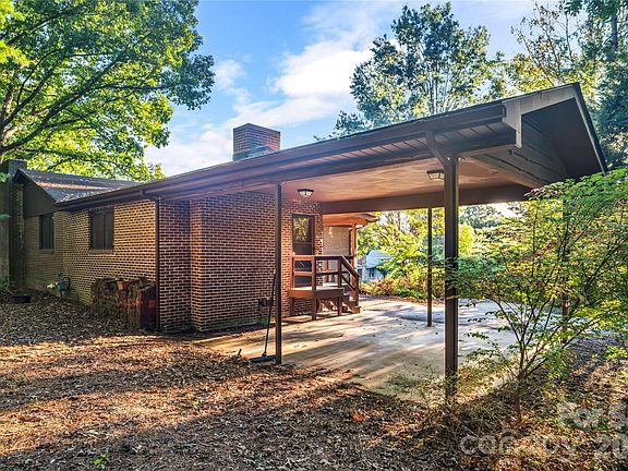 5th image of 9 Fullam Dr