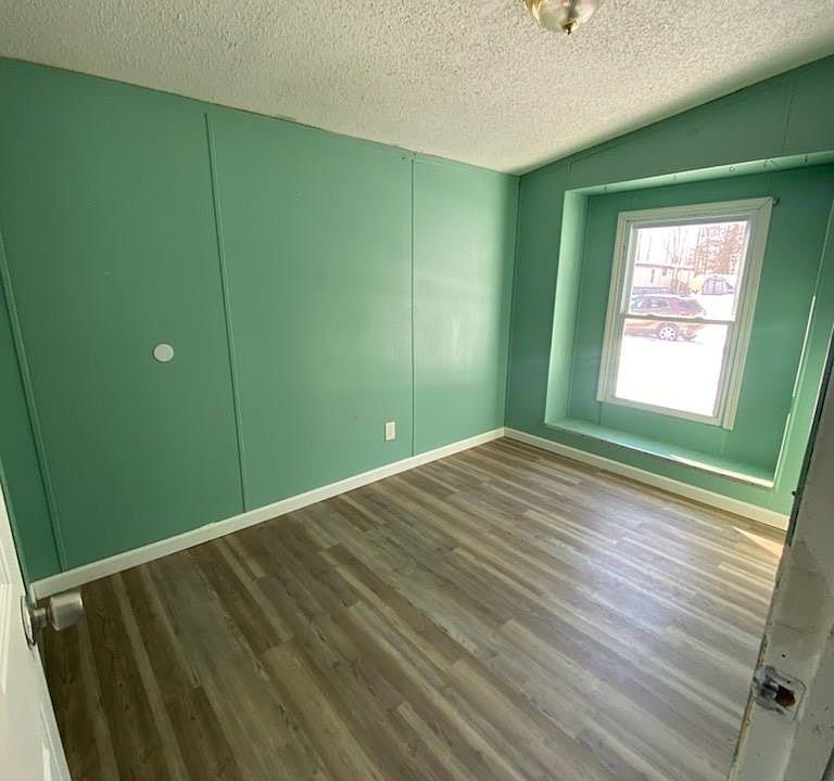1st image of 598 Garner Dr