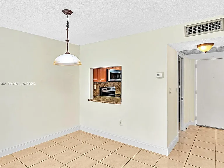 9410 Tangerine Pl #105 — Photo 5