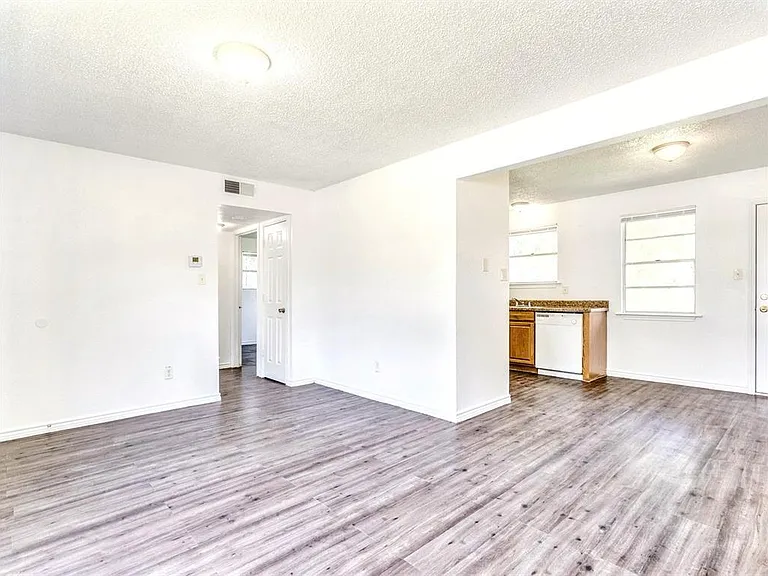 726 Martindale Rd — Photo 8