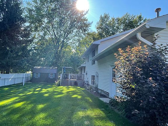 2nd image of 142 Parker Ave