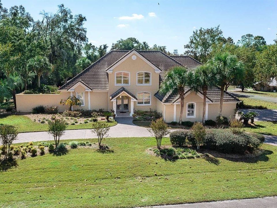 1st image of 519 SW Sweetbreeze Dr