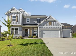 6455 Fieldview Dr, Rockford, MI 49341