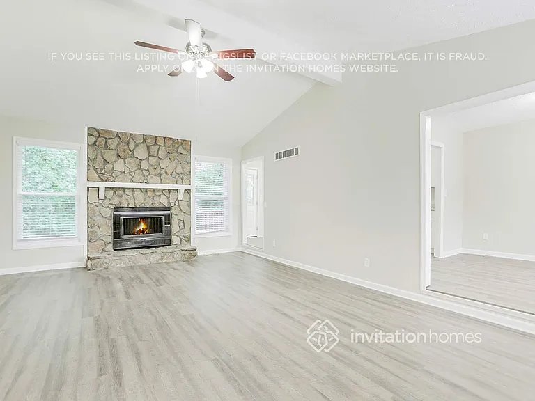 164 Kathryn Dr — Photo 5