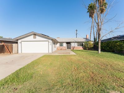 470 Alder Drive, Lemoore, CA, 93245