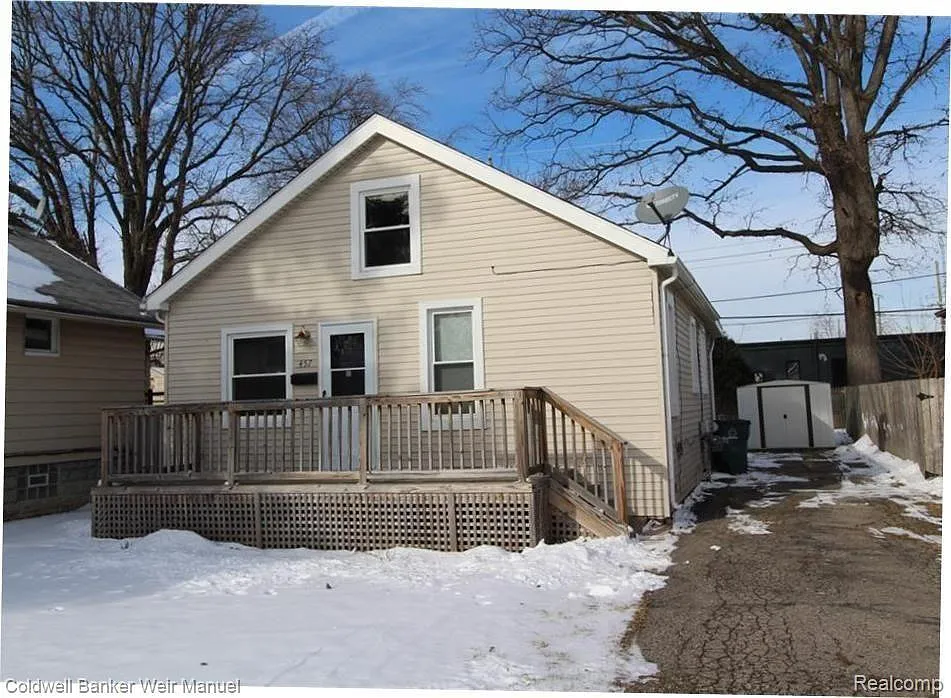 457 Wordsworth St photo 1
