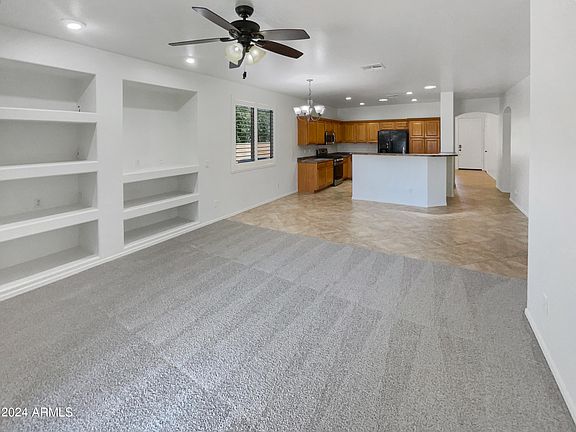 3rd image of 7148 S BRIARWOOD Court