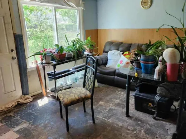 72-11 Burchell Avenue image 13 of 15