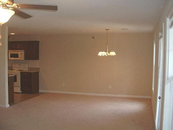 3rd image of 857 Malabu Dr APT 4101