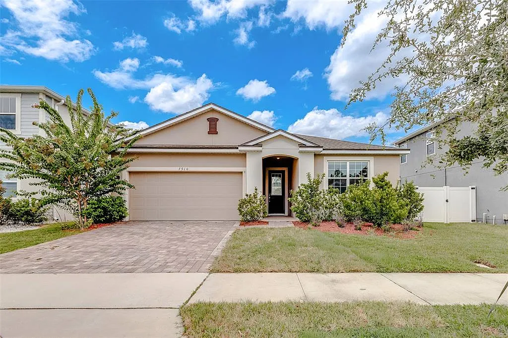4 bed, 3.0 bath, 2059 sqft, $3,290 — Photo 1