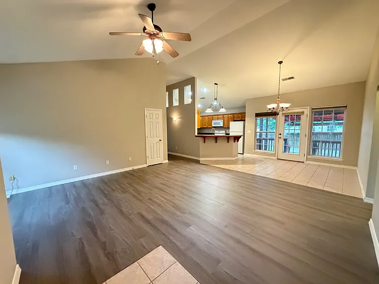 285 Willowbrooke — Photo 15