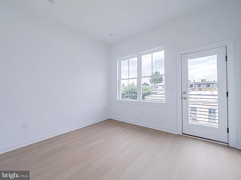 2403-2407 W Thompson St #6 — Photo 12