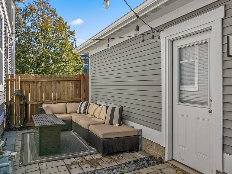 2410 N College Ave — Photo 49