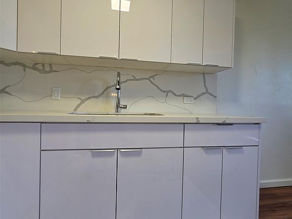 2nd image of 509 University Ave APT 703