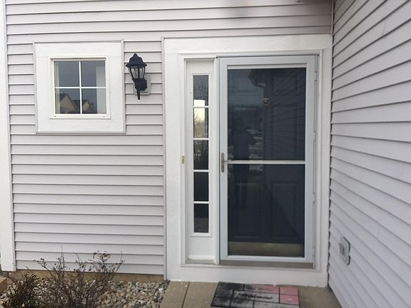 2nd image of 314 W Norwell Ln