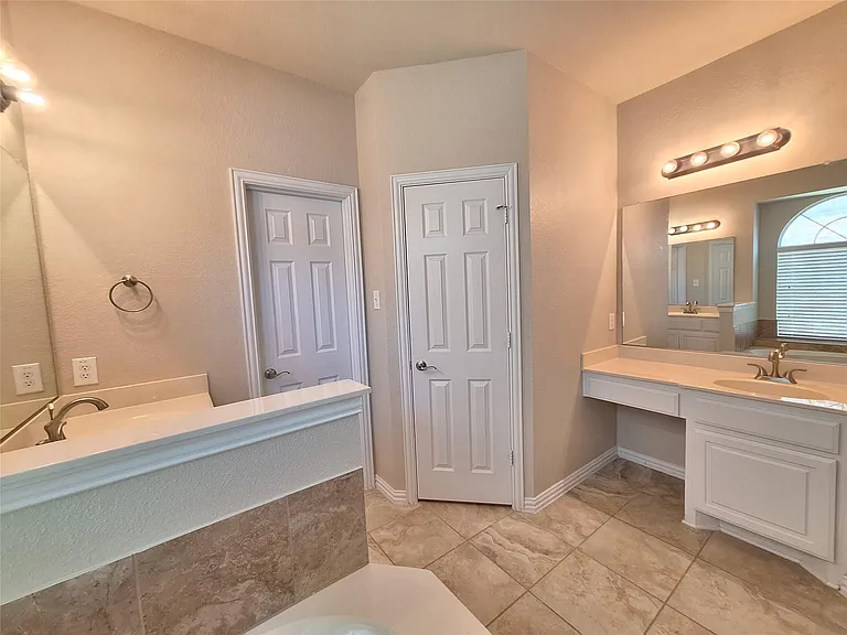 14117 Signal Hill Dr — Photo 15