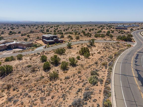 3rd image of 2402 Desert Zinnia Rd NE