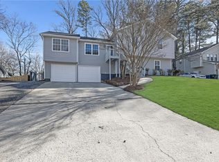 1112 Mountain Springs Dr NW, Kennesaw, GA 30144