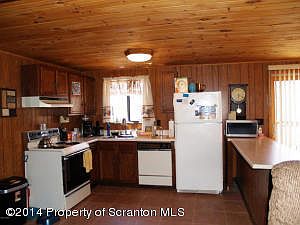 5th image of 274 Parkwood Dr