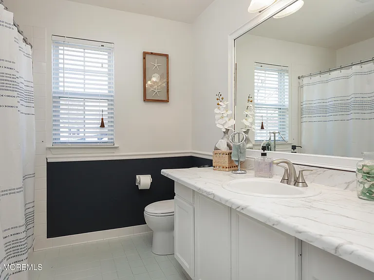 11 Peaksail Dr — Photo 16